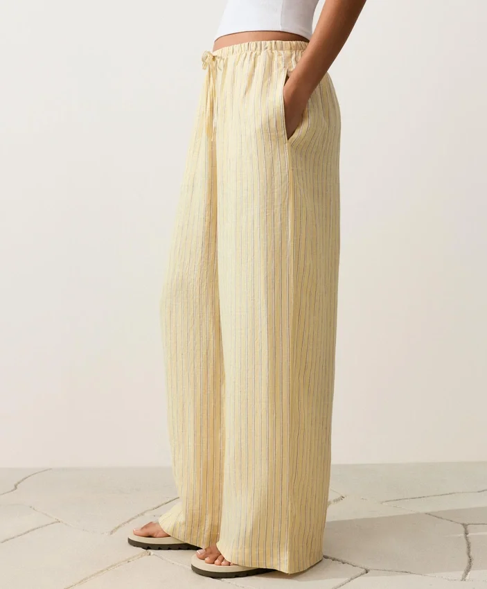 100 % Leinen-Hose mit geradem Bein und Streifenmuster 100 % Leinen-Hose mit geradem Bein und Streifenmuster
