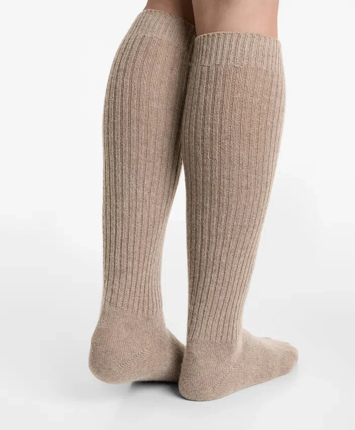 18 % Kaschmir, 13 % Wolle – lange Socken 18 % Kaschmir, 13 % Wolle – lange Socken