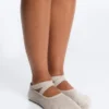 2 Paar gepolsterte Yoga- und Pilates-Socken aus Baumwollmischung mit gekreuzten Bändern 2 Paar gepolsterte Yoga- und Pilates-Socken aus Baumwollmischung mit gekreuzten Bändern