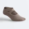 2 Paar gepolsterte Yoga- und Pilates-Socken aus Baumwollmischung mit gekreuzten Bändern 2 Paar gepolsterte Yoga- und Pilates-Socken aus Baumwollmischung mit gekreuzten Bändern