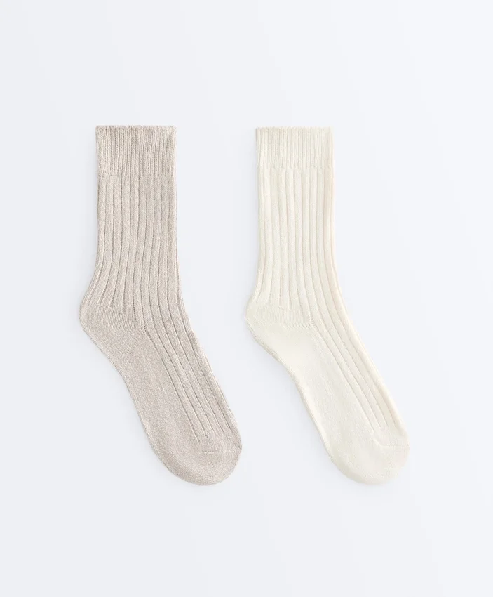 2 Paar klassische gerippte Socken 2 Paar klassische gerippte Socken