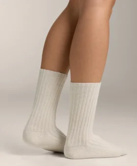 2 Paar klassische Rippensocken