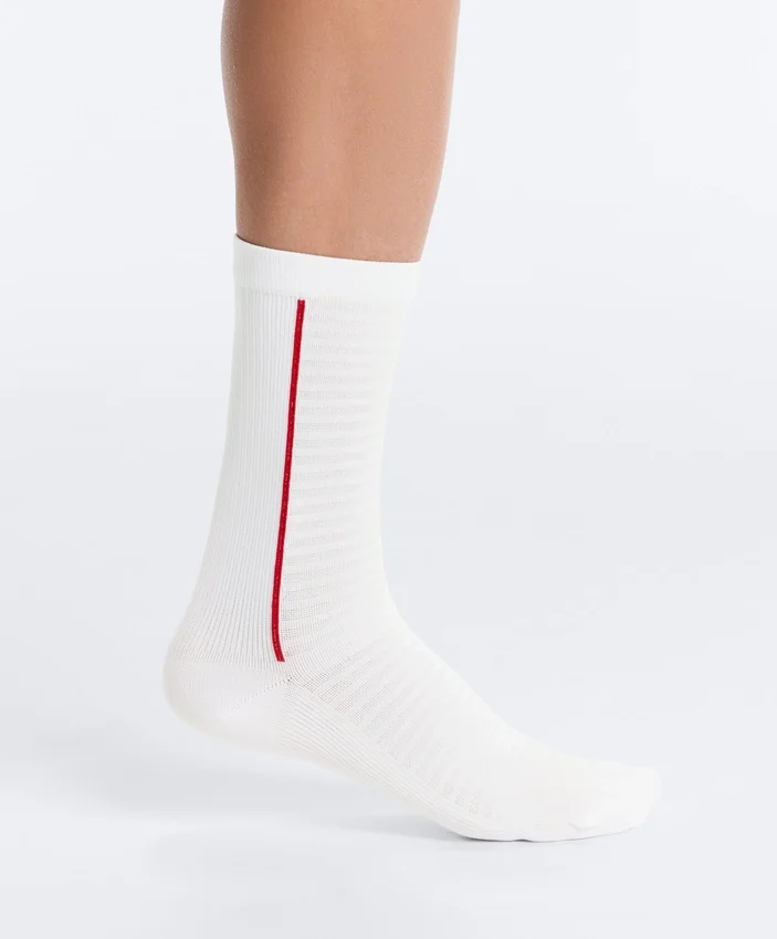 2 Paar klassische Sportsocken aus einer Polyamid-Mischung 2 Paar klassische Sportsocken aus einer Polyamid-Mischung