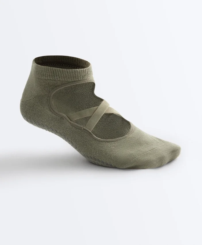 2 Paar Sneaker-Socken aus Baumwollmischung für Yoga und Pilates mit gekreuzten Bändern 2 Paar Sneaker-Socken aus Baumwollmischung für Yoga und Pilates mit gekreuzten Bändern