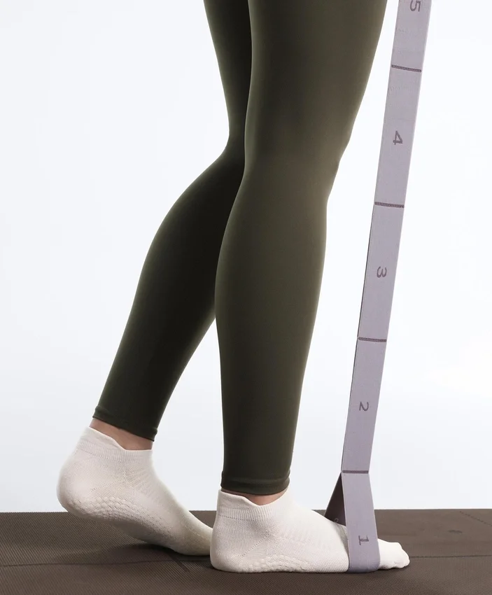 2 Paar Sneaker-Socken aus Polyamid-Mischung für Yoga und Pilates 2 Paar Sneaker-Socken aus Polyamid-Mischung für Yoga und Pilates