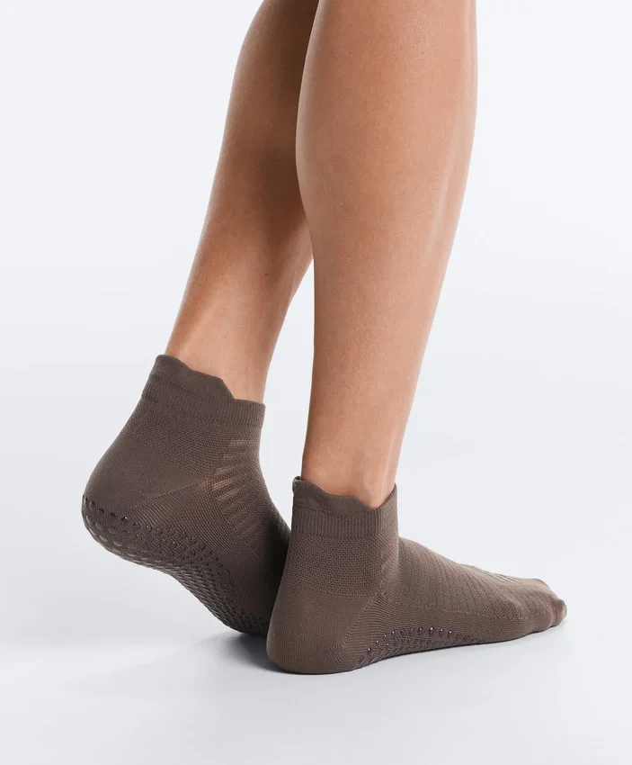 2 Paar Sneaker-Socken aus Polyamid-Mischung für Yoga und Pilates 2 Paar Sneaker-Socken aus Polyamid-Mischung für Yoga und Pilates
