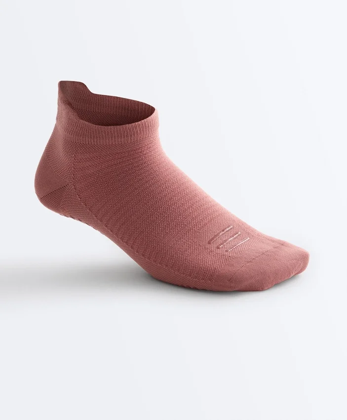 2 Paar Sneaker-Socken aus Polyamid-Mischung für Yoga und Pilates 2 Paar Sneaker-Socken aus Polyamid-Mischung für Yoga und Pilates