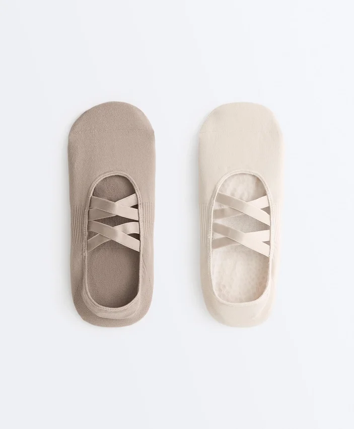2 Paar Yoga- und Pilates-Socken aus Polyamid-Mischgewebe mit doppelten Bändern 2 Paar Yoga- und Pilates-Socken aus Polyamid-Mischgewebe mit doppelten Bändern