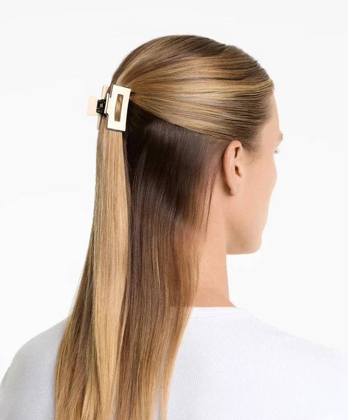 2 quadratische Haarschmuck-Spangen mit Paspel 2 quadratische Haarschmuck-Spangen mit Paspel