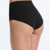 2 unsichtbare klassische Slips aus Baumwollmischung mit mittlerer Leibhöhe 2 unsichtbare klassische Slips aus Baumwollmischung mit mittlerer Leibhöhe