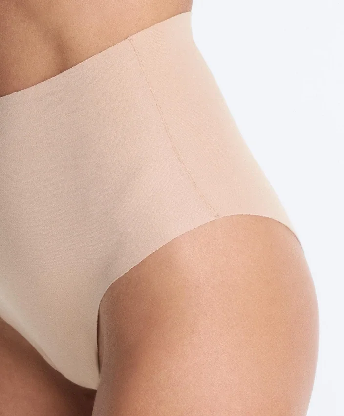 2 unsichtbare klassische Slips aus Baumwollmischung mit mittlerer Leibhöhe 2 unsichtbare klassische Slips aus Baumwollmischung mit mittlerer Leibhöhe