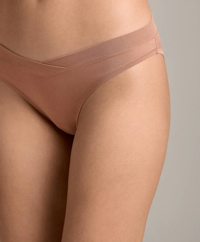 3 Brazilian-Slips mit V-Ausschnitt aus Modal-Mischgewebe 3 Brazilian-Slips mit V-Ausschnitt aus Modal-Mischgewebe