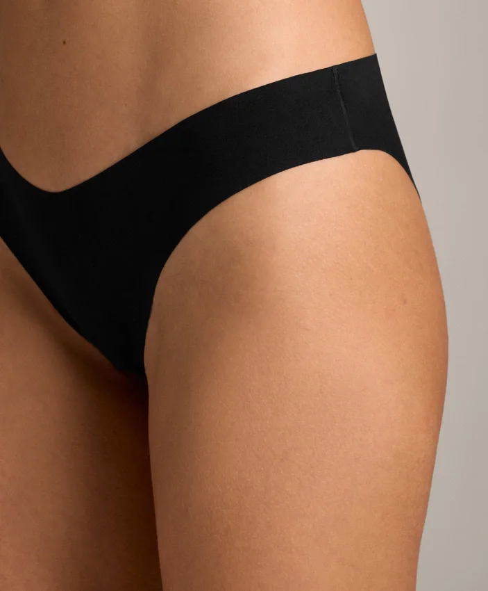 3 klassische Bikinislips aus nahtloser Polyamidmischung mit V-Ausschnitt 3 klassische Bikinislips aus nahtloser Polyamidmischung mit V-Ausschnitt