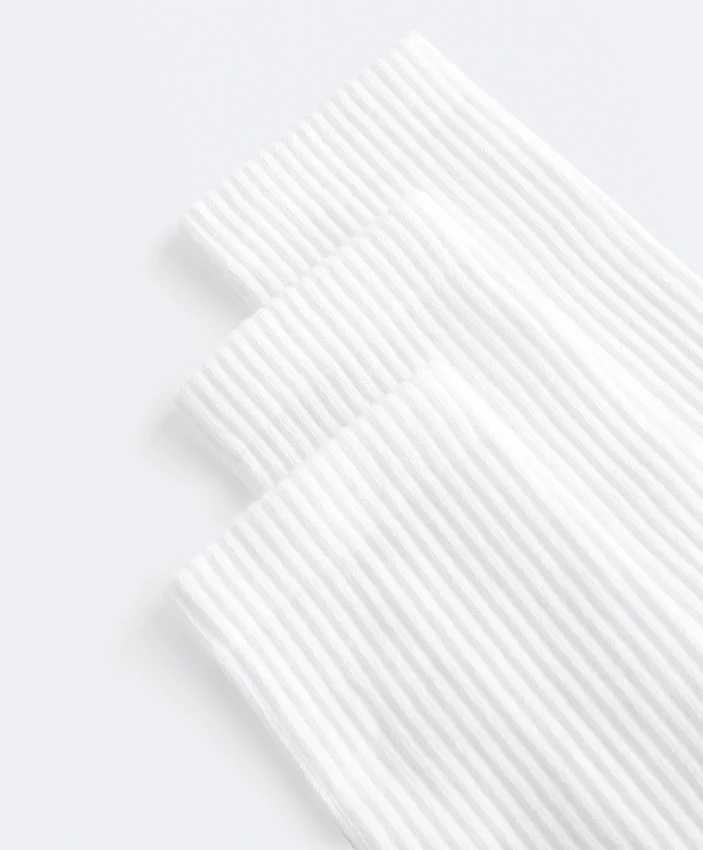 3 Paar klassische Sportsocken aus Baumwollmischgewebe 3 Paar klassische Sportsocken aus Baumwollmischgewebe