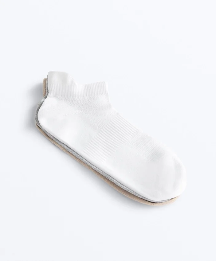 3 Paar Sneaker-Socken aus Polyamid-Mischgewebe mit Fersenlasche 3 Paar Sneaker-Socken aus Polyamid-Mischgewebe mit Fersenlasche