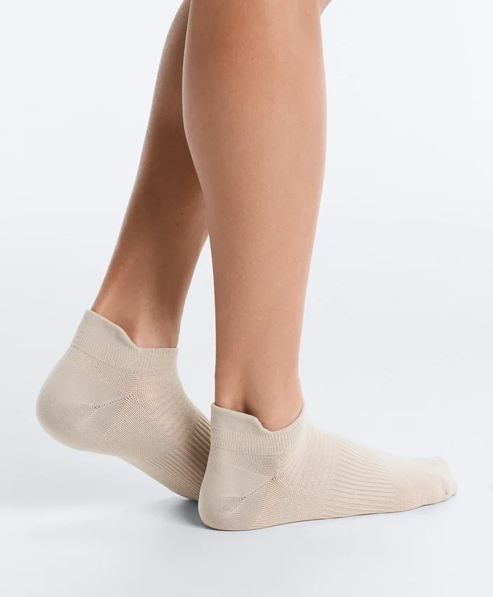 3 Paar Sport-Sneaker-Socken aus Polyamid-Mischgewebe mit Fersenlasche 3 Paar Sport-Sneaker-Socken aus Polyamid-Mischgewebe mit Fersenlasche