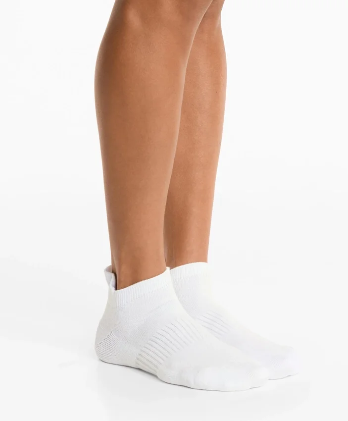 3 Paar Sport-Sneakersocken aus Baumwollmischung mit Fersenlasche 3 Paar Sport-Sneakersocken aus Baumwollmischung mit Fersenlasche