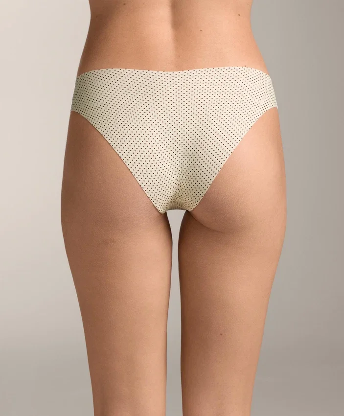 3 unsichtbare, lasergeschnittene Bikinis-Slips aus Polyamid-Mischgewebe mit V-Ausschnitt 3 unsichtbare, lasergeschnittene Bikinis-Slips aus Polyamid-Mischgewebe mit V-Ausschnitt