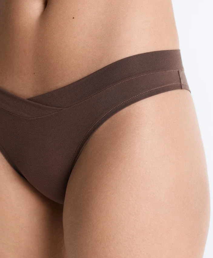 5 Brazilian-Slips aus Modal-Mischgewebe mit V-Ausschnitt 5 Brazilian-Slips aus Modal-Mischgewebe mit V-Ausschnitt