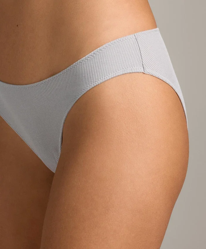 5 klassische Slips aus gerippter Baumwolle mit U-Ausschnitt 5 klassische Slips aus gerippter Baumwolle mit U-Ausschnitt