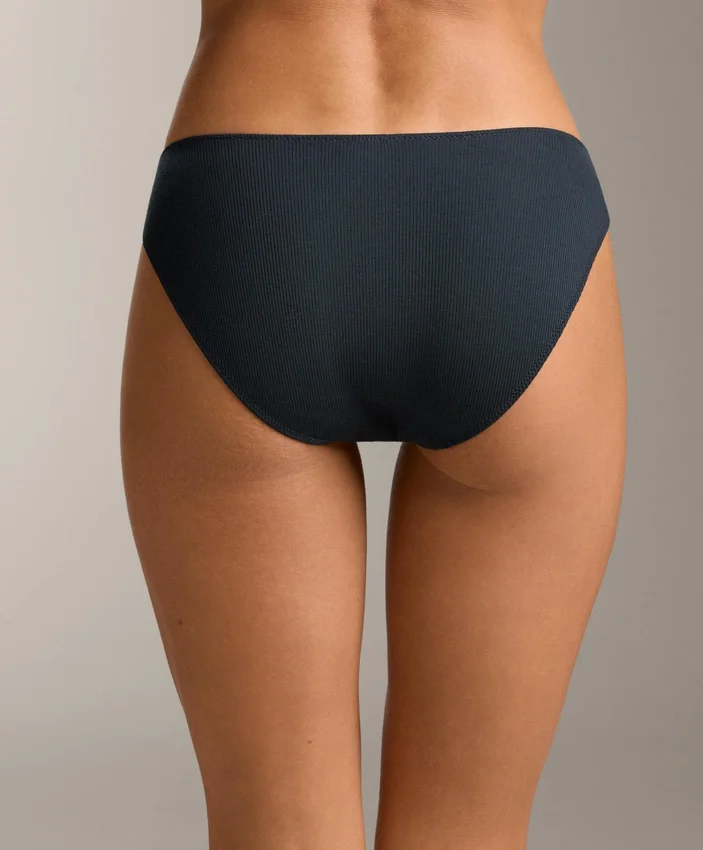5 klassische Slips aus gerippter Baumwolle mit U-Ausschnitt 5 klassische Slips aus gerippter Baumwolle mit U-Ausschnitt