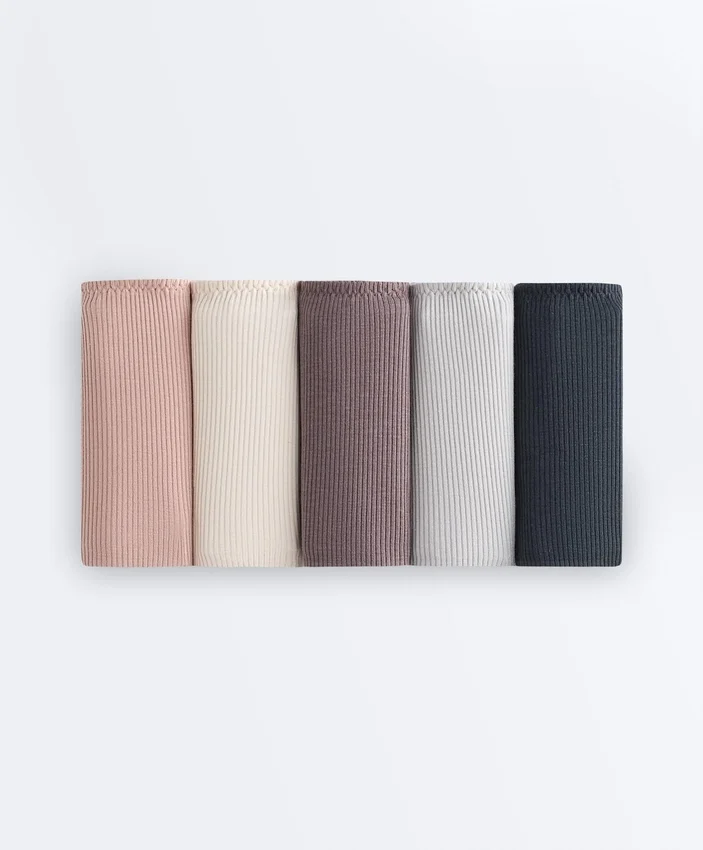5 klassische Slips aus gerippter Baumwolle mit U-Ausschnitt 5 klassische Slips aus gerippter Baumwolle mit U-Ausschnitt