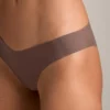 5 unsichtbare klassische Slips aus Polyamid-Mischgewebe mit V-Ausschnitt 5 unsichtbare klassische Slips aus Polyamid-Mischgewebe mit V-Ausschnitt