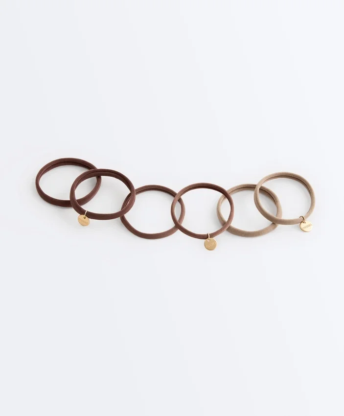 6 Haargummis mit Oysho-Plakette 6 Haargummis mit Oysho-Plakette