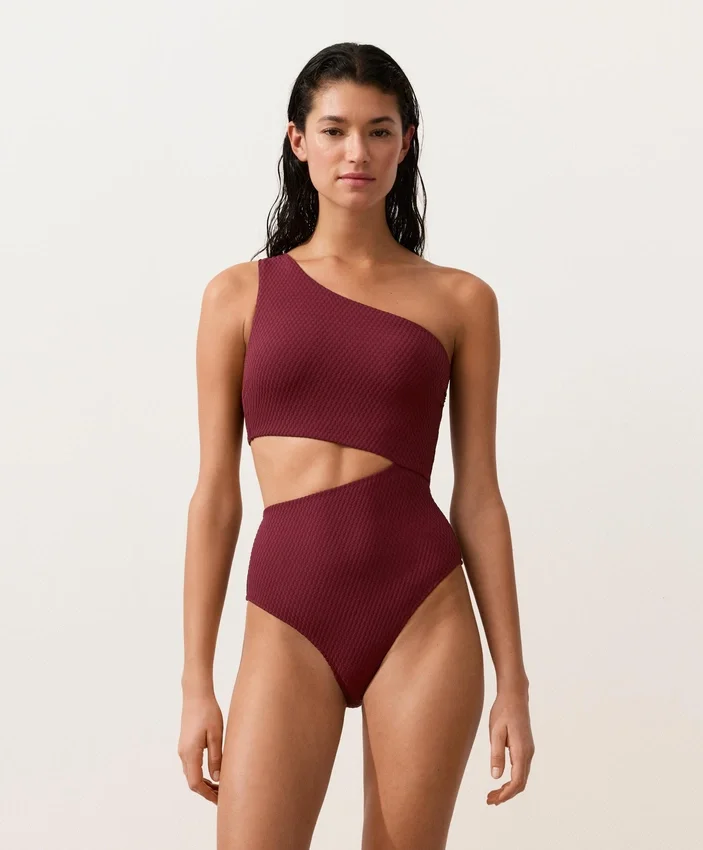 Asymmetrischer Trikinis aus Jacquard mit Mini-Karomuster Asymmetrischer Trikinis aus Jacquard mit Mini-Karomuster