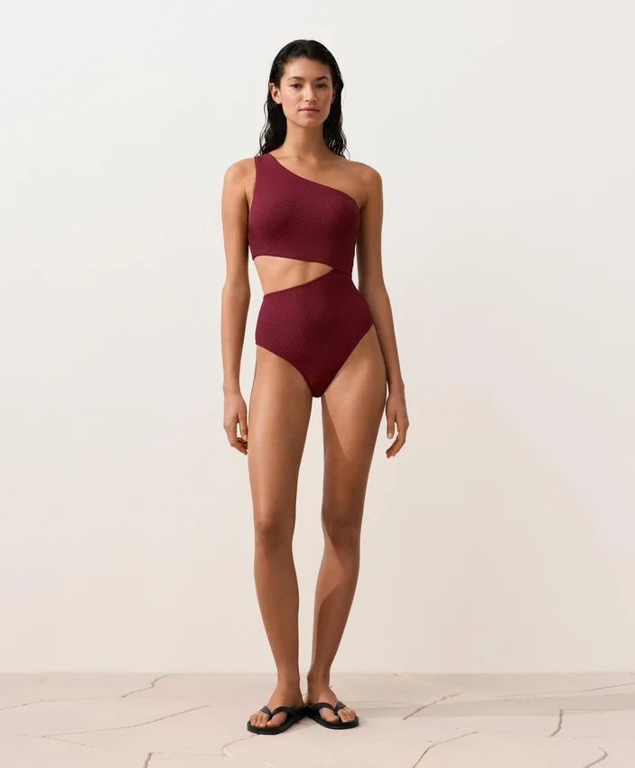 Asymmetrischer Trikinis aus Jacquard mit Mini-Karomuster Asymmetrischer Trikinis aus Jacquard mit Mini-Karomuster