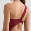 Asymmetrischer Trikinis aus Jacquard mit Mini-Karomuster Asymmetrischer Trikinis aus Jacquard mit Mini-Karomuster