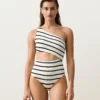 Asymmetrischer Trikinis mit gestrickten Streifen Asymmetrischer Trikinis mit gestrickten Streifen