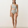 Asymmetrischer Trikinis mit gestrickten Streifen Asymmetrischer Trikinis mit gestrickten Streifen
