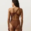 Asymmetrischer Trikinis mit Knitteroptik Asymmetrischer Trikinis mit Knitteroptik