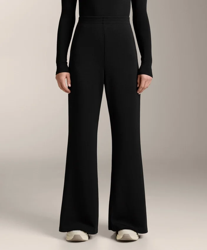 Ausgestellte Hose aus Soft Touch-Modal Ausgestellte Hose aus Soft Touch-Modal