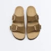 Badesandalen aus Spaltleder mit Schnalle Badesandalen aus Spaltleder mit Schnalle