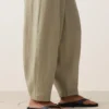 Ballonhose aus Lyocell-Mischung und 24 % Leinen mit Nähten Ballonhose aus Lyocell-Mischung und 24 % Leinen mit Nähten