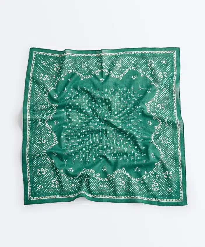 Bandanas aus 100 % Baumwolle mit Blumenmuster Bandanas aus 100 % Baumwolle mit Blumenmuster