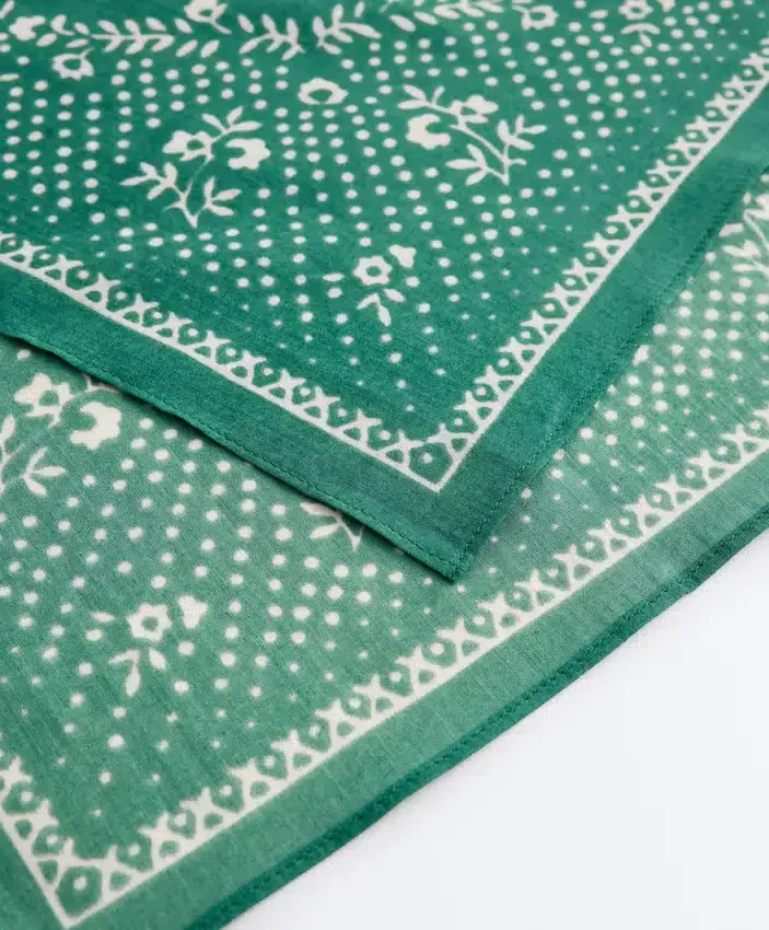 Bandanas aus 100 % Baumwolle mit Blumenmuster Bandanas aus 100 % Baumwolle mit Blumenmuster