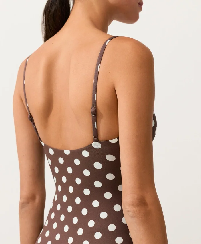 Bandeau-Badeanzug aus Piqué mit Polka-Dots Bandeau-Badeanzug aus Piqué mit Polka-Dots