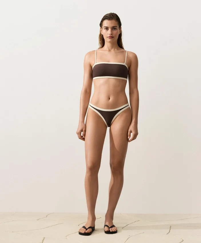Bandeau-Bikini mit Kontrastbesatz Bandeau-Bikini mit Kontrastbesatz