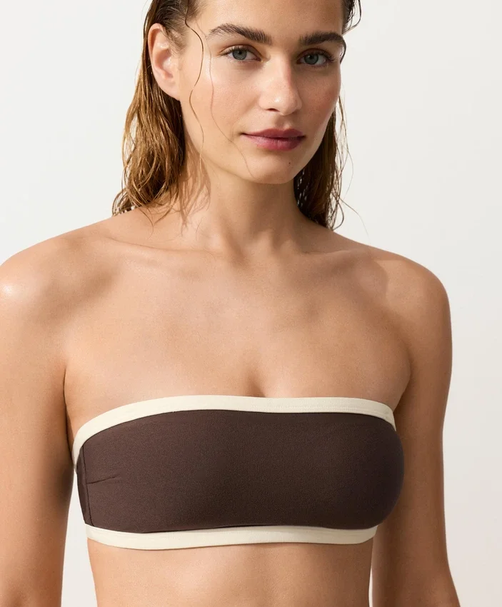 Bandeau-Bikini mit Kontrastbesatz Bandeau-Bikini mit Kontrastbesatz