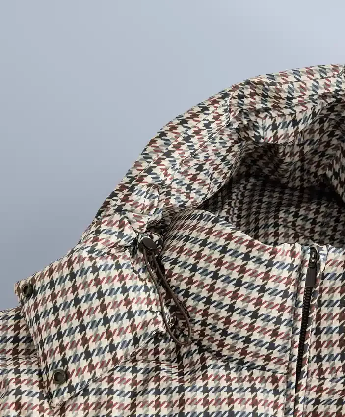 Bedruckte, wattierte Jacke aus 80 % Daunen und 20 % Federn Minardi Piume Ski 10K Bedruckte, wattierte Jacke aus 80 % Daunen und 20 % Federn Minardi Piume Ski 10K