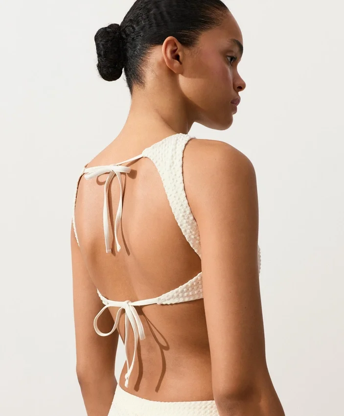 Bikini-Oberteil aus Häkelstoff mit Bubble-Textur Bikini-Oberteil aus Häkelstoff mit Bubble-Textur