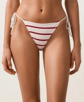 Bikini-Slip mit mittlerer Bedeckung, gestreiftem Häkelstoff und seitlichen Bändern