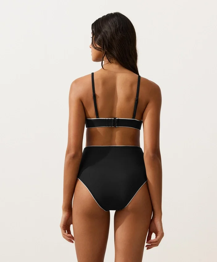 Bikinis mit hoher Taille und Paspelierung Bikinis mit hoher Taille und Paspelierung