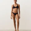 Bikinis mit mittlerer Bedeckung und U-Ausschnitt aus Piqué Bikinis mit mittlerer Bedeckung und U-Ausschnitt aus Piqué