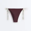 Bikinis-Slip mit Bindebändern und mittlerer Bedeckung Bikinis-Slip mit Bindebändern und mittlerer Bedeckung