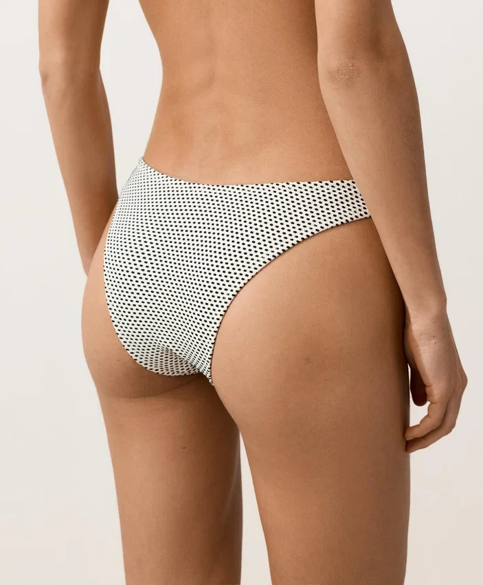 Bikinis-Slip mit mittlerer Bedeckung im U-Cut-Schnitt aus Jacquard mit Polka-Dot-Muster Bikinis-Slip mit mittlerer Bedeckung im U-Cut-Schnitt aus Jacquard mit Polka-Dot-Muster