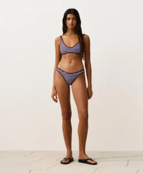 Bikinis-Slip mit mittlerer Bedeckung, strukturierten Streifen und U-Ausschnitt